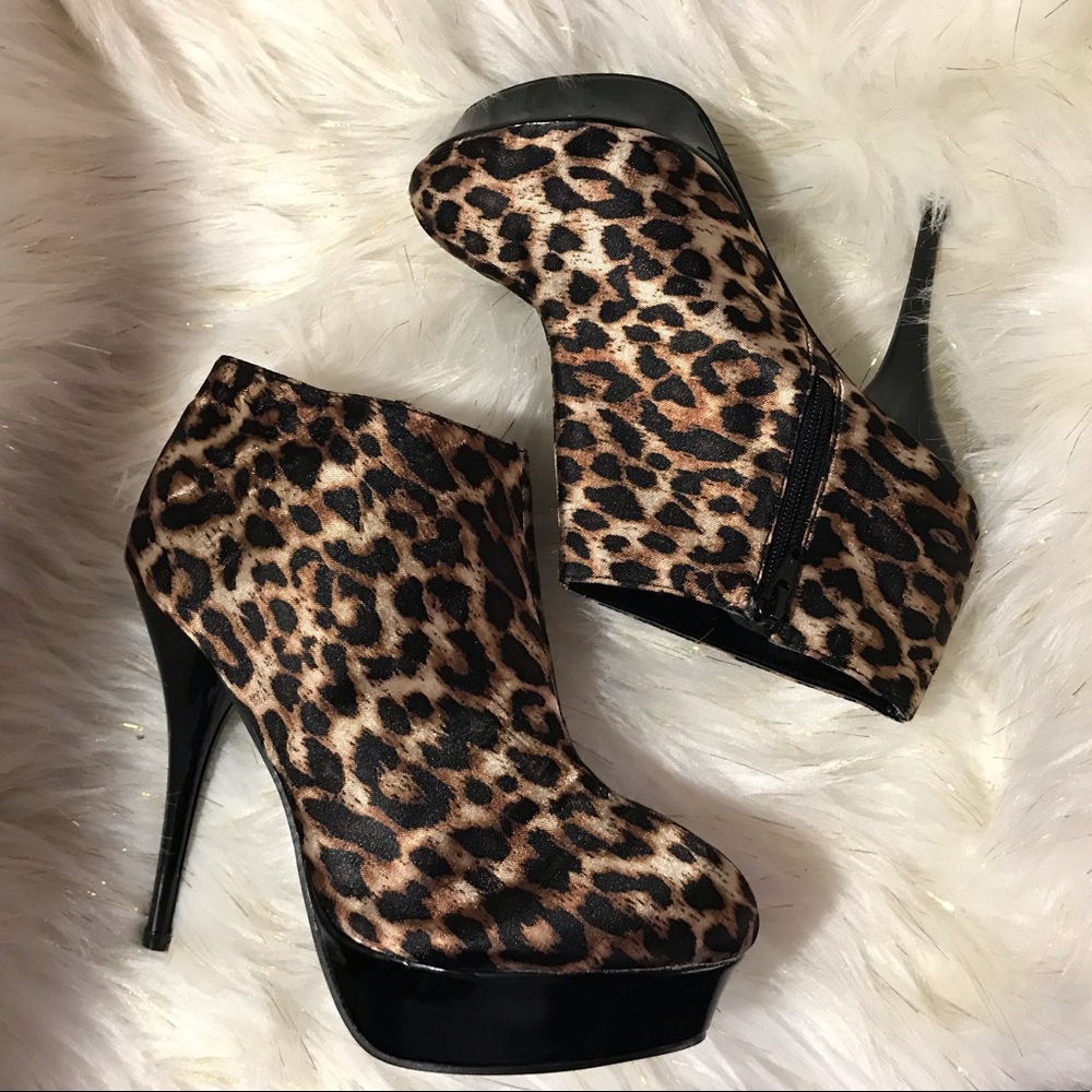 Cheetah Print Platform High Heels -Size 9